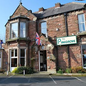 Pinegrove Hotel